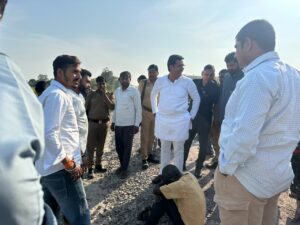 मानवता की मिसाल: घायल युवकों को विधायक राकेश प्रताप सिंह ने भिजवाया अस्पताल